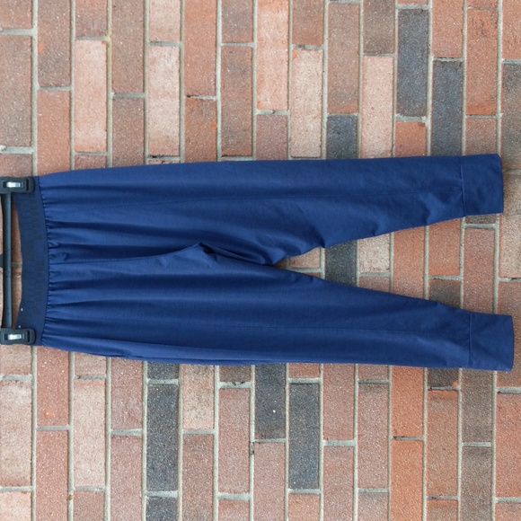 Puma Jogger Size S/P - Picture 3 of 11